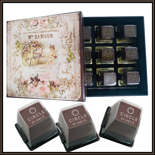 CAJA PERSONALIZADA CON CHOCOLATES PERSONALIZADOS