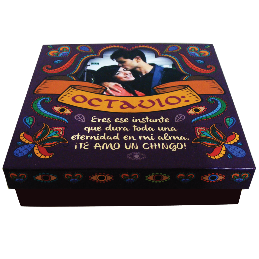 CAJA PERSONALIZADA CON CHOCOLATES PERSONALIZADOS 